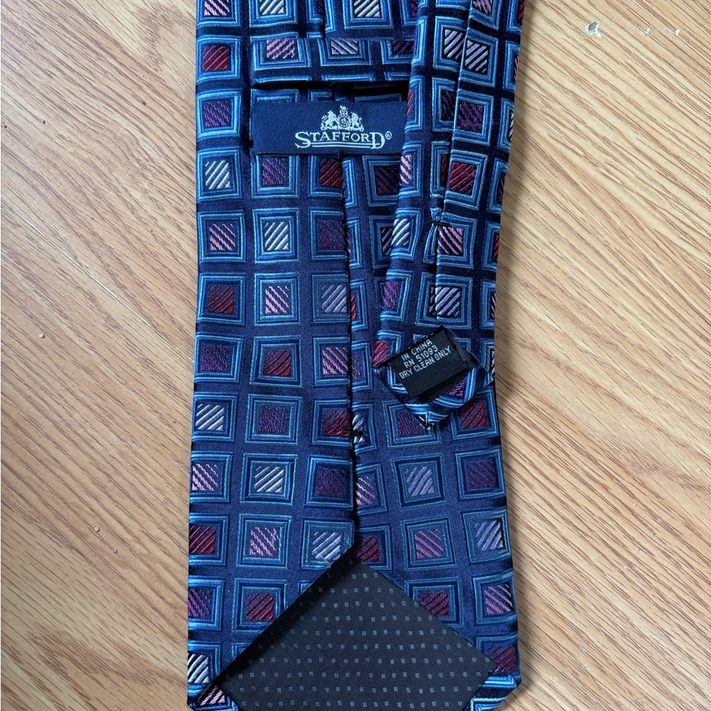 Stafford Blue and Red Geometric Men's Tie